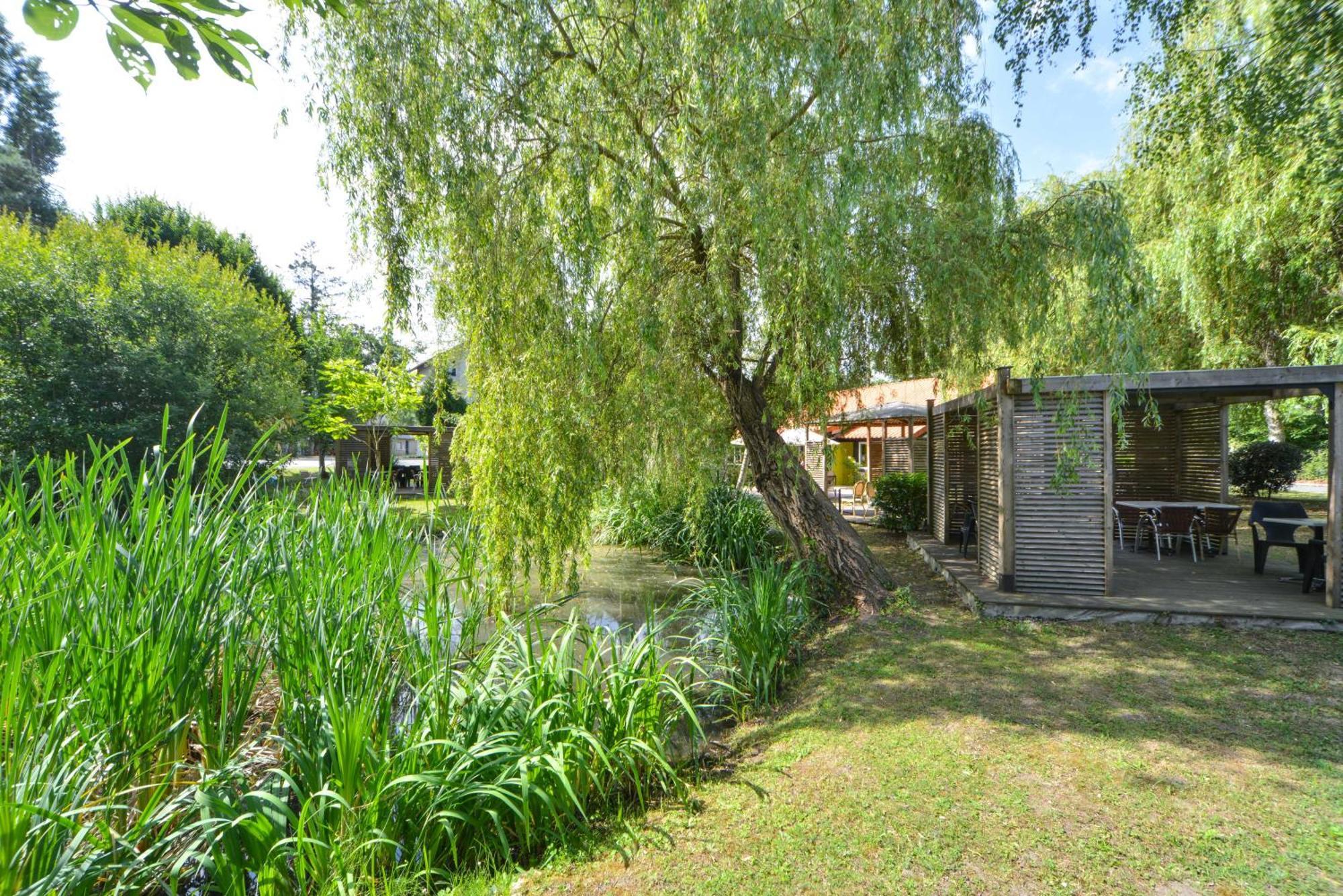 Logis - Hotel Restaurant La Mire Vierzon Kültér fotó