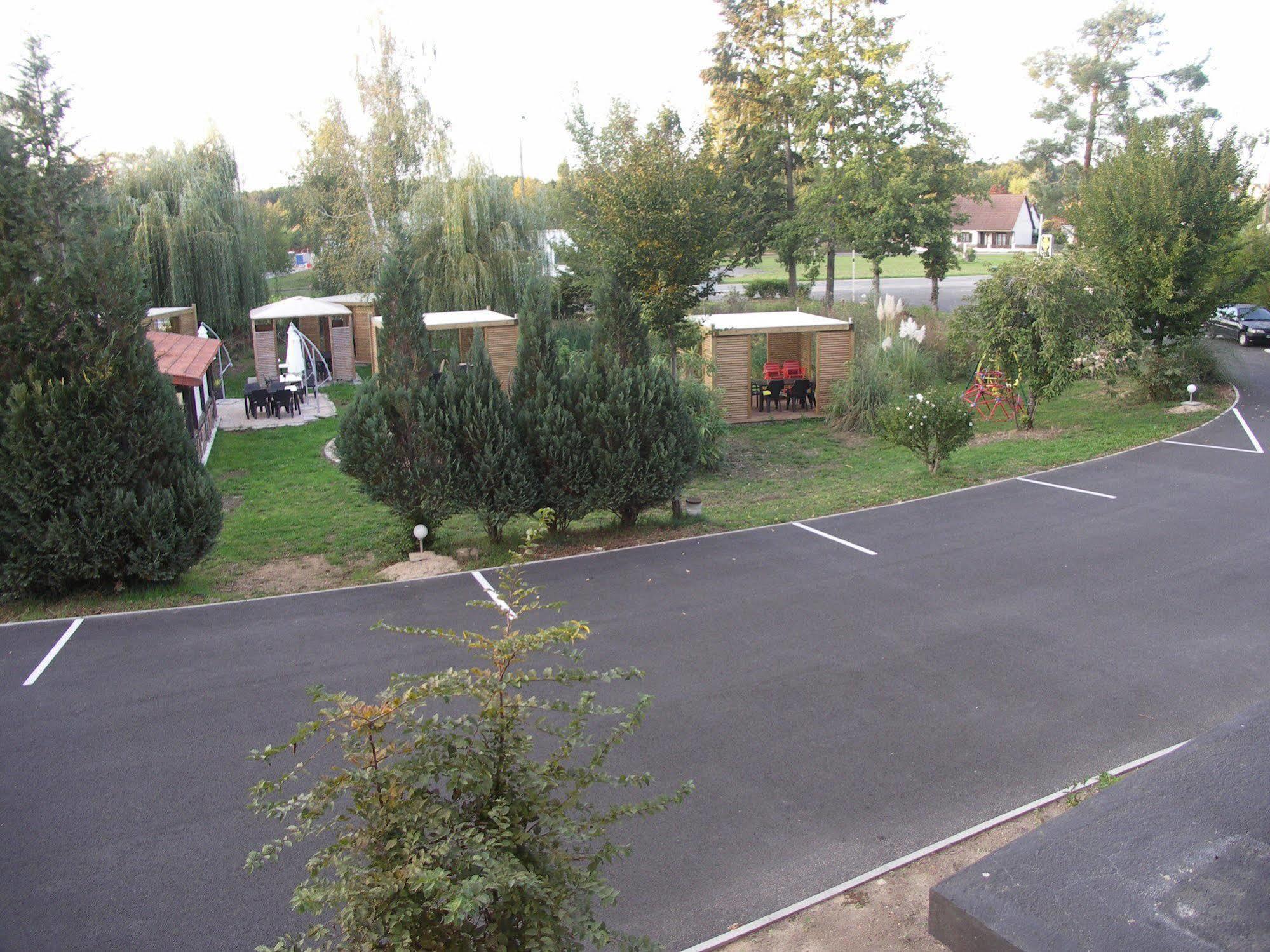Logis - Hotel Restaurant La Mire Vierzon Kültér fotó