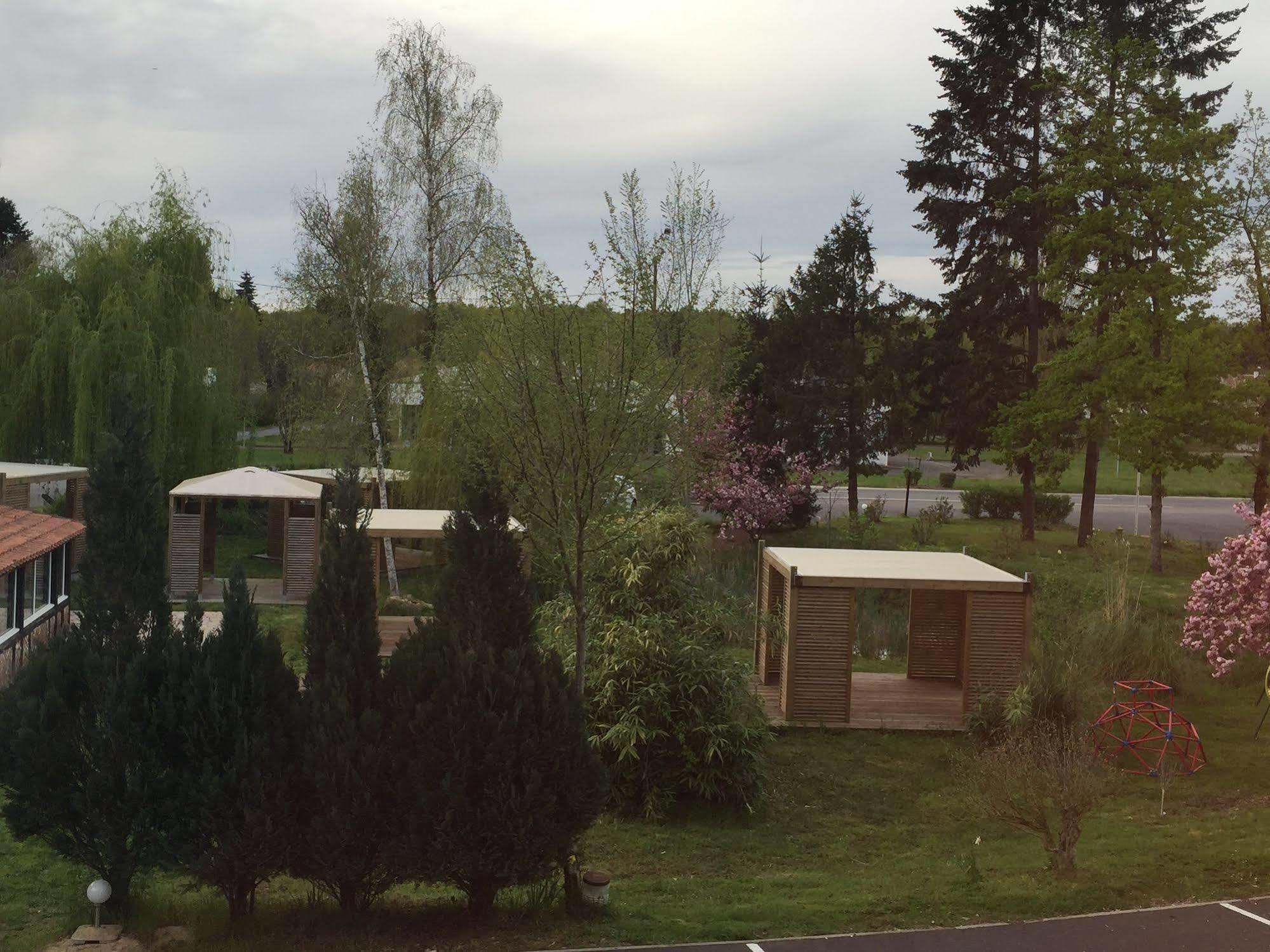 Logis - Hotel Restaurant La Mire Vierzon Kültér fotó